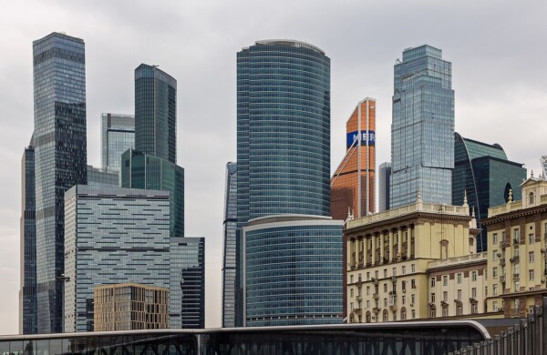 средняя зарплата в москве