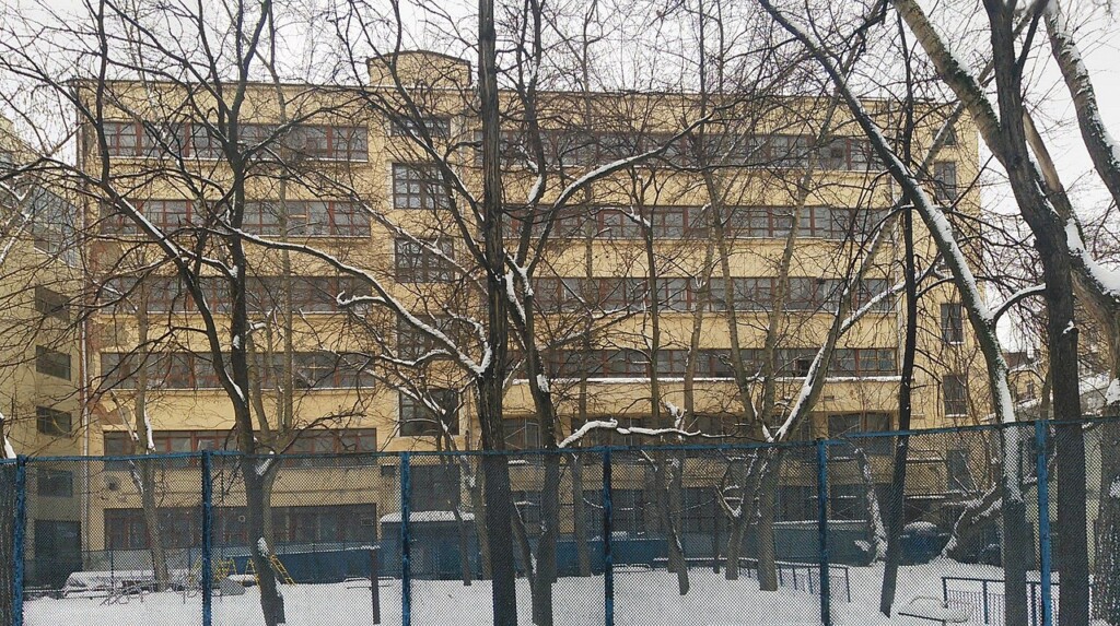 средняя зарплата в москве