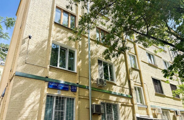 В Даниловском районе обновляют дома, построенные в стиле конструктивизма