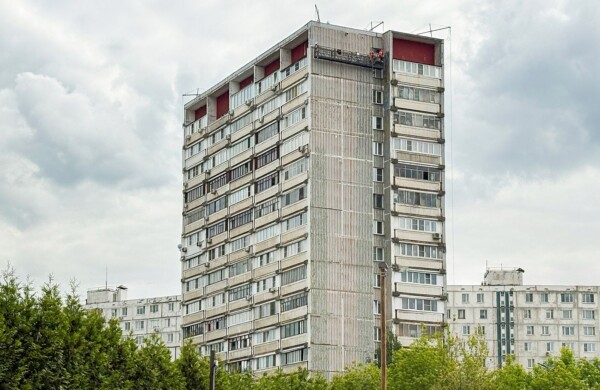 В районе Орехово-Борисово Южное обновят дом 1985 года постройки