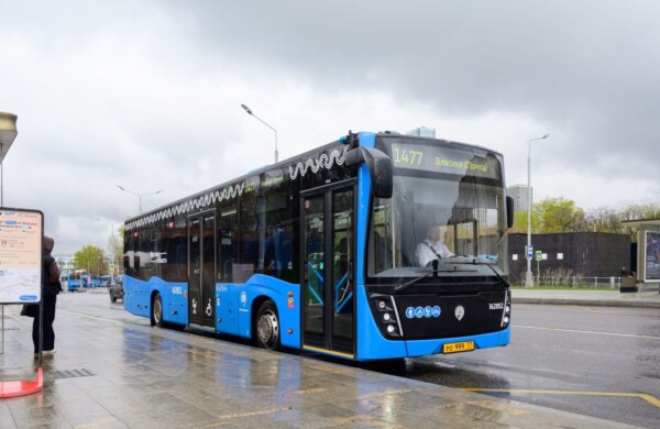 Свыше 300 современных автобусов начали курсировать на пригородных маршрутах столицы и области
