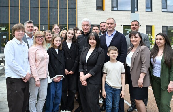 Осмотр новой школы в районе Марьина Роща