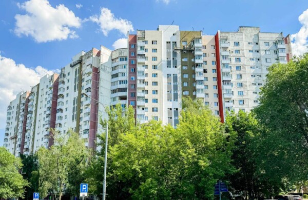 На Воронежской улице капитально ремонтируют девять жилых домов с применением современных технологий