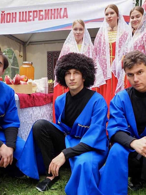 Буузы, чак-чак и якутские танцы: в ТиНАО пройдет фестиваль народов России
