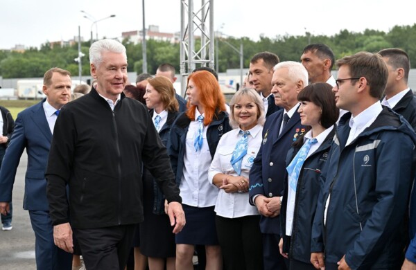 Собянин принял участие в церемонии выхода на линию 3000-го электробуса