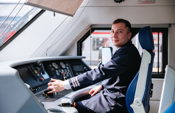 Сергей Собянин поздравил работников и ветеранов железнодорожной отрасли