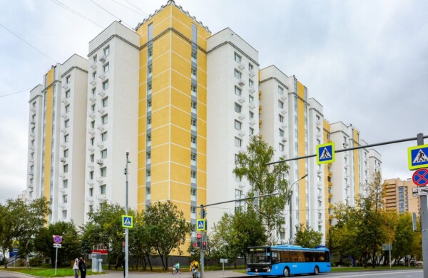 Почти 470 жилых домов в Москве обновили по программе капремонта в этом году