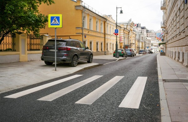 В 23 переулках в центре Москвы обновили асфальт