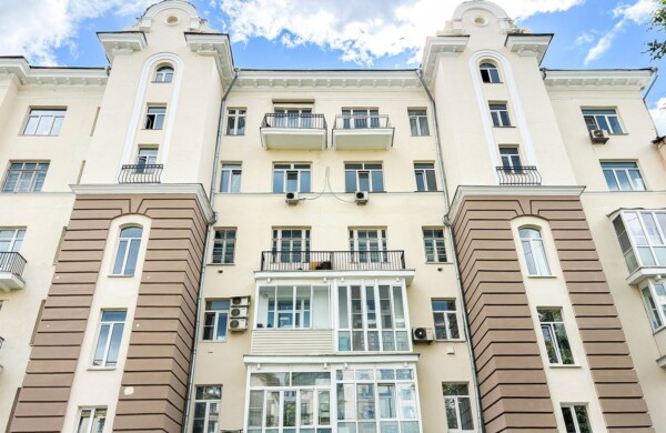 На Новом Арбате обновят дом в стиле неоклассики