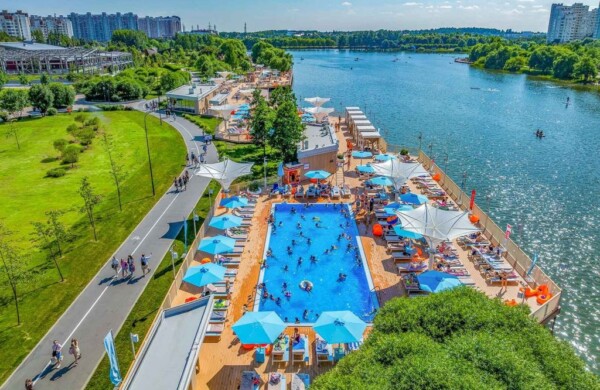 Москва подводит итоги первого летнего сезона 15 обновленных зон отдыха у воды