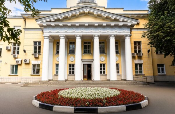 Столичные реставраторы займутся зданием Московской федерации профсоюзов