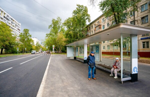Специалисты благоустроили участки двух улиц на северо-западе Москвы