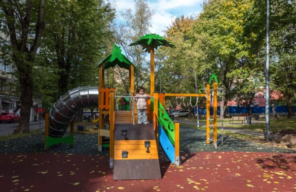Спортивный кластер и новые игровые зоны появились в Южнопортовом районе