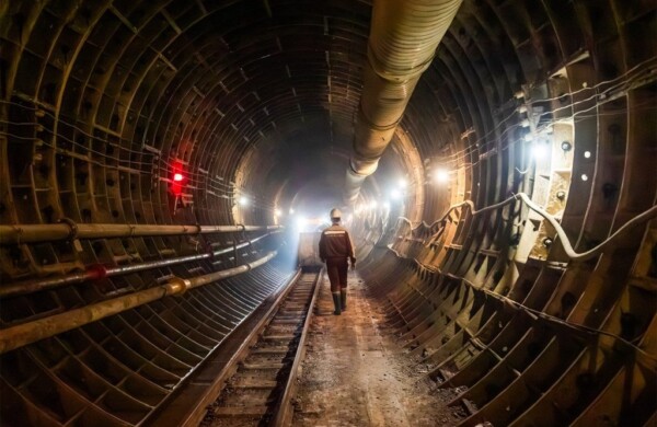 Собянин поздравил метростроителей с праздником и раскрыл планы развития метро до 2035 года