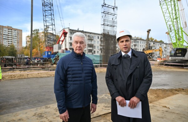 Начало строительства станции «Луганская» Бирюлевской линии Московского метрополитена и осмотр новостройки по программе реновации в районе Царицыно