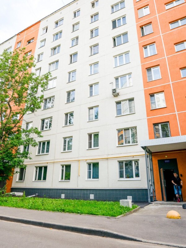 Более 550 фасадов жилых домов обновили в Москве с начала года
