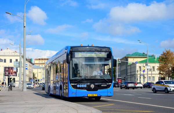 32 электробуса вышли еще на три маршрута в Москве