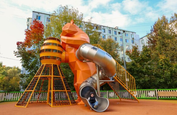 Сергей Собянин: В Москве создают новые игровые и развивающие площадки для детей
