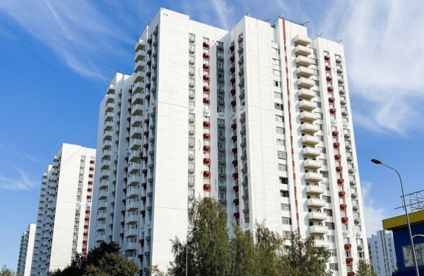 На Ореховом бульваре капитально отремонтируют три жилых дома