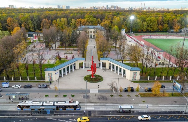 Шоссе Энтузиастов преобразилось: благоустройство магистрали завершено